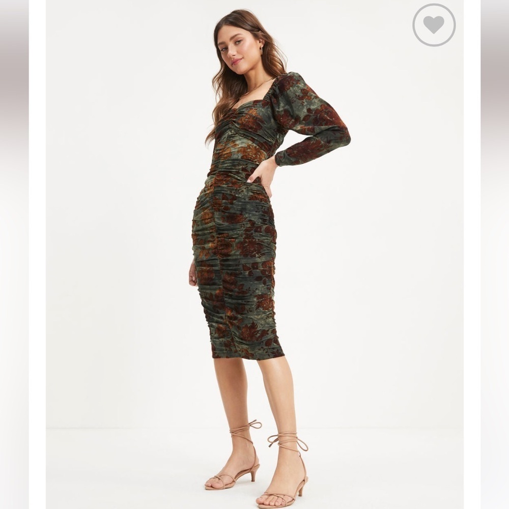 VICI-Cheers To Me Ruched Floral Velvet
Midi Dress - Olive - Picture 2 of 9